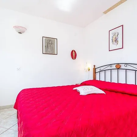 Fernando Apartman *